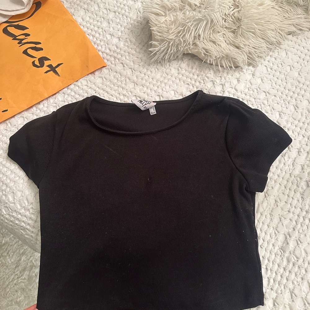 Black Ribbed Crop Top